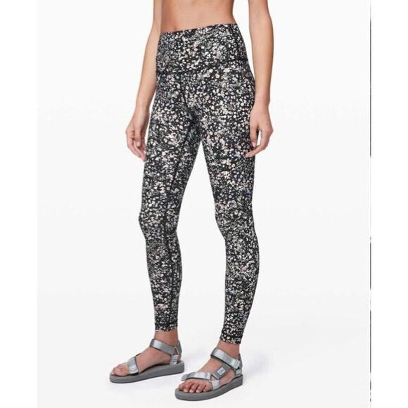 Lululemon Wunder Under High-Rise Tight 28" Full on Luxtreme Size 6 - Picture 8 of 8